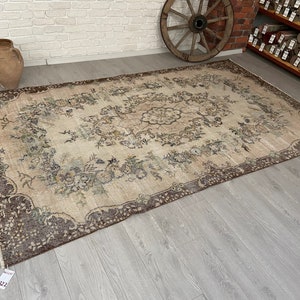 5&#39;5x9&#39;6 ft. Vintage Rug - Beige Turkish Area Rug - Antique Handmade Rug - Bedroom Rug - Living Room Rug - Neutral Rug - Ivory Rug - Boho Rug