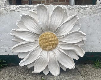 Very large xl paper mache daisy flower decoration 1950s wall mount hand painted