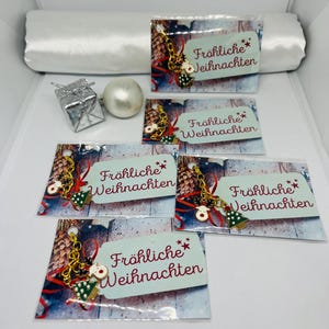 Anhänger mit Rentier und Christbaum in Gold und Fröhliche Weihnachten Karte / Geschenk für Weihnachten, Arbeitskollegen, Adventskalender