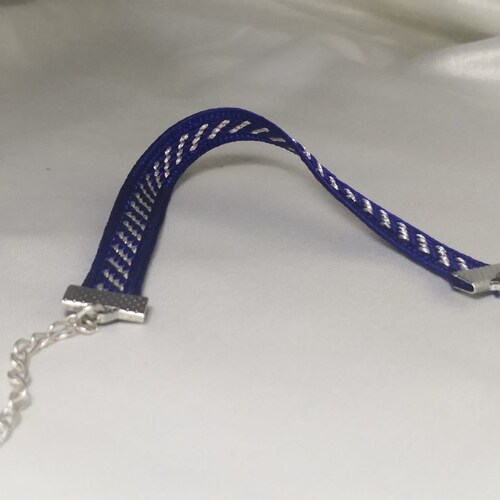 4 bracelet ARMA est bracelet de paix et d'amitié avec des shops matériaux absolument rare dans la nature ( soi et file argenté)
