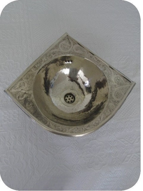 Lave-Mains Argenté Marocain d'angle en Maillechort Gravé 30 X cm - à Encastrer/Lavabo Coin Wc Vasque