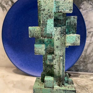 Small wooden &#39;faux bronze&#39; sculpture modernist, Midcentury style totem. Handmade original (new stock)