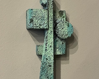 Scultura da parete in miniatura, opera d'arte realizzata in legno, libellula astratta. Originale fatto a mano (finto ossido di bronzo)