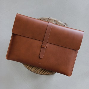 MacBook leather case | MacBook case with flap | MacBook sleeve | minimalist MacBook case | 13", 14", 15", 16" | brown