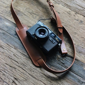 Camera strap | Leather camera strap | Adjustable camera strap | Camera strap | Brown camera strap