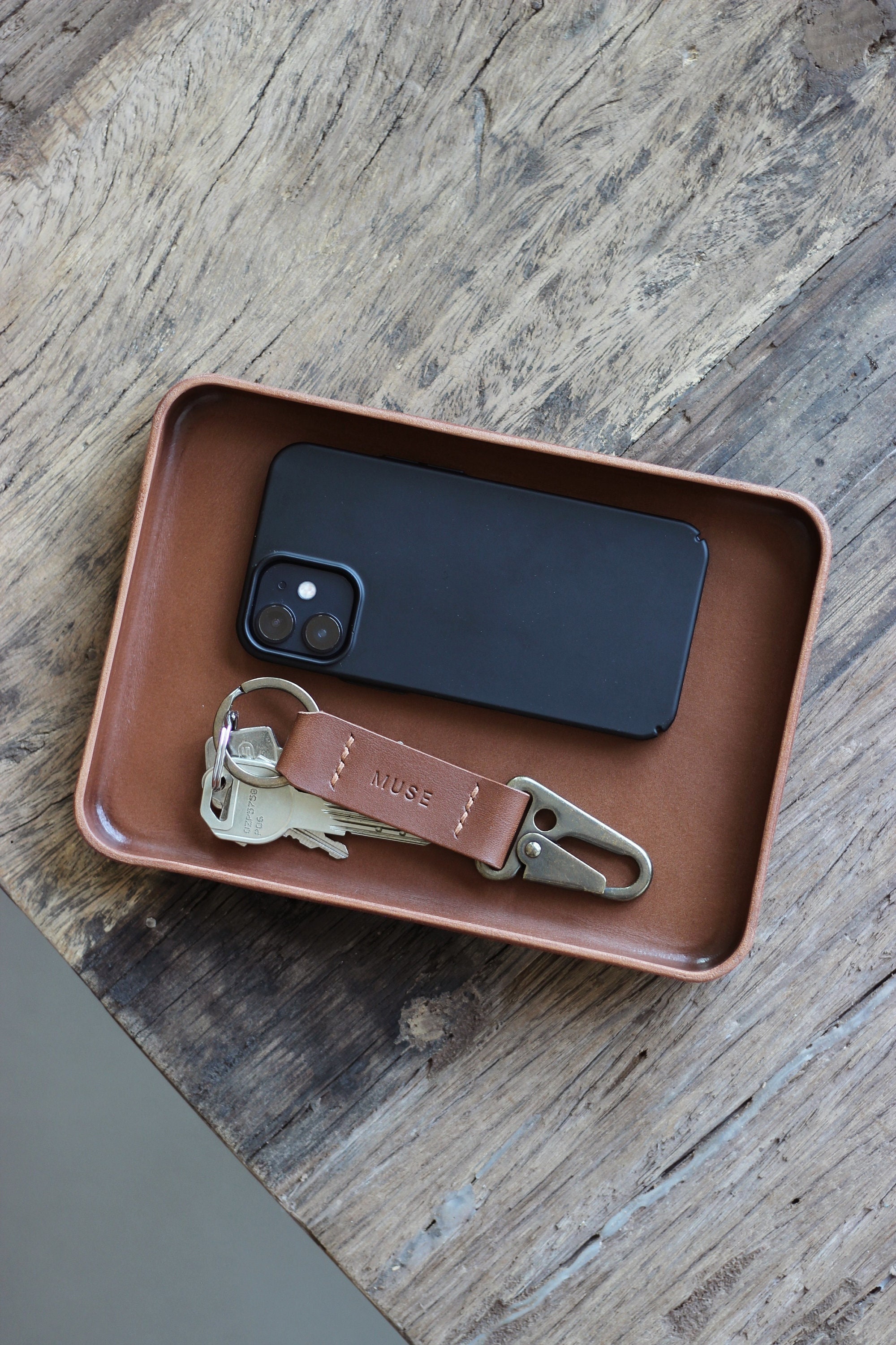 Leather bowl | Leather tray | Key bowl | Pocket emptier | Desk organizer | Key tray | Small | Brown