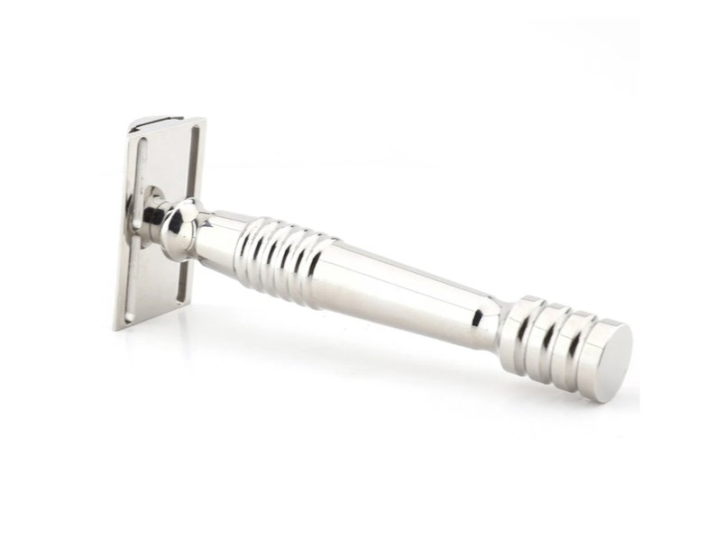 High quality classic double edge safety razor with long handle made of stainless steel, the best safety razor for men image 1