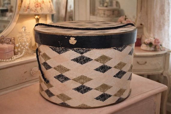 Vintage Hat Box Cardboard Storage Box Art Deco Diamond Pattern 1930s 1940s Millinery Display