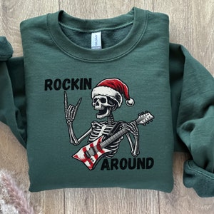 Esqueleto de Navidad PNG, Rockin Around, Esqueleto tocando guitarra Descarga digital