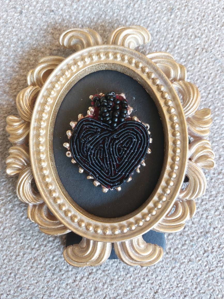 Cadre avec Cœur Ex Voto Brodé de Cannetille
