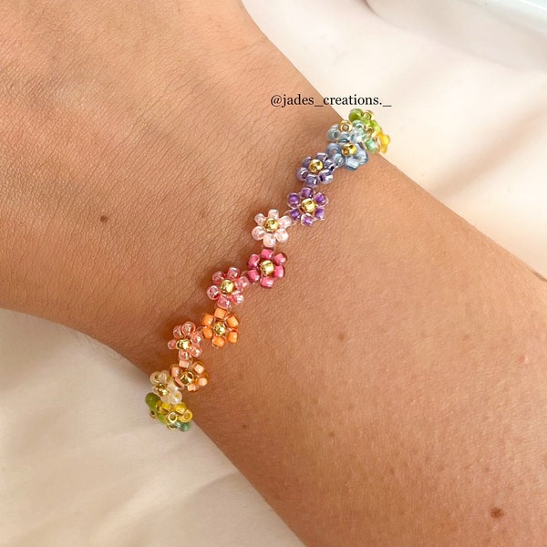 Braccialetto floreale con arcobaleno | Bracciali di perline | bracciale fatto a mano | Motivo floreale a zig zag |  braccialetto margherita