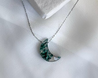 Necklace with Moon pendant in Moss Agate, necklace with Moss Agate, necklace with precious stone, natural stone, Valentine's Day gift