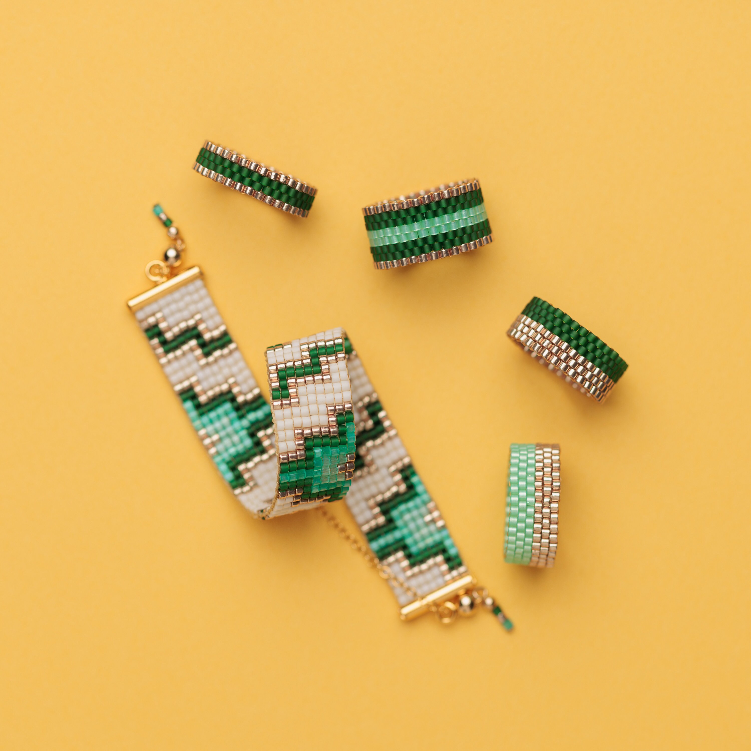 Emerald's Magic - High-end Beaded Ring, Seed Bead Ring, Bead Woven Band ...