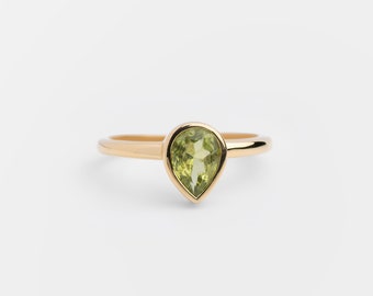 18K Gold Vermeil Peridot Ring