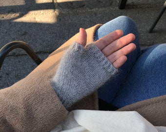 Claudia Gloves - Fingerless Gloves Knitting Pattern