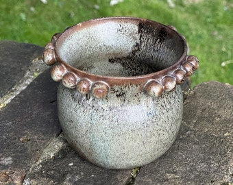 Handmade Ceramic Pot: Modern Decorative Object