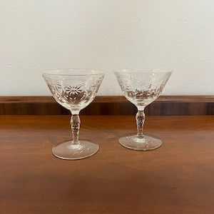 16 oz taurus plastic drinking glass GO 16oz Rounded Bottom PET Arc Cup main image 0