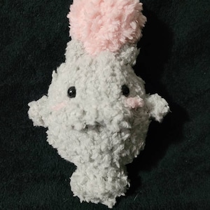 Modèle Spoink en tricot sur métier à tisser
