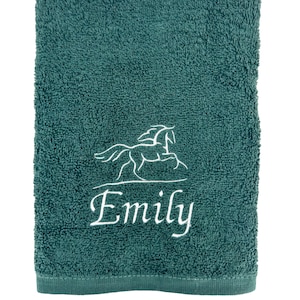 Serviette cheval personnalisée avec nom ou texte brodé, serviettes brodées personnalisées, essuie-mains, serviettes de bain image 2