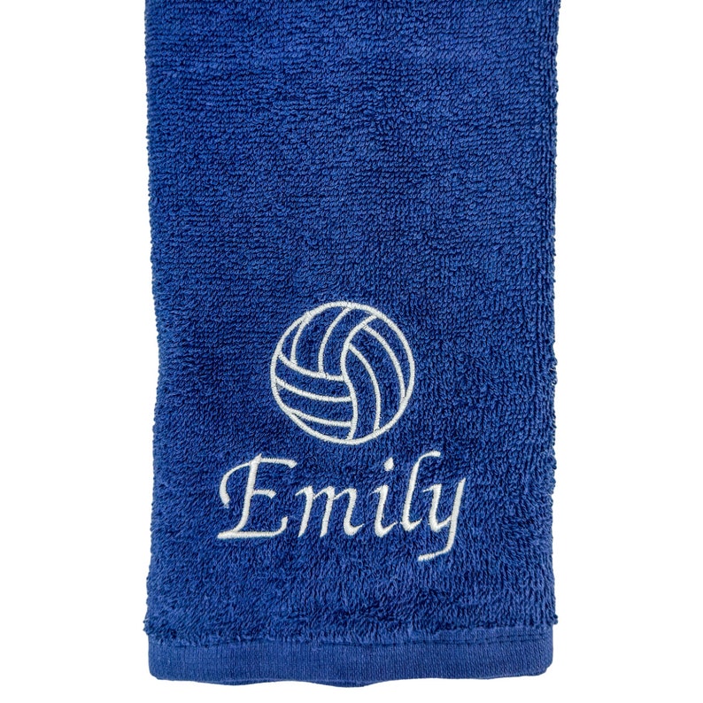 Serviette de volley-ball personnalisée avec nom ou texte brodé, serviettes brodées personnalisées, essuie-mains, serviettes de bain image 2