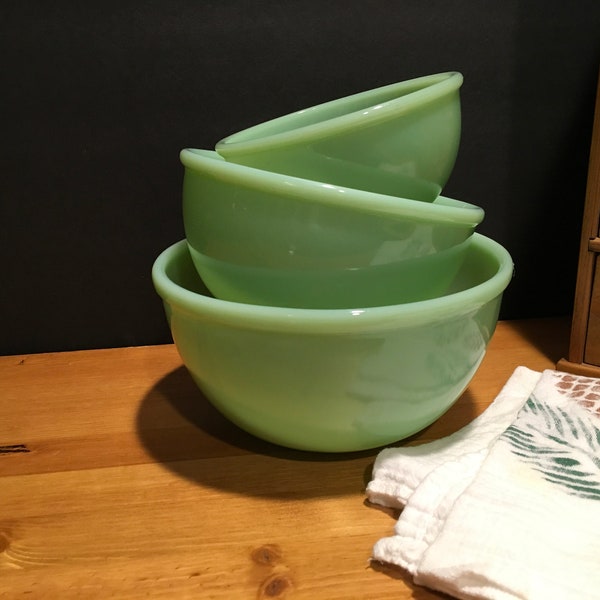 Fire King Mixing bowls with Rolled Rim Jadeite green milk glass Fireking Jadite Bead Edge Nesting Bowls