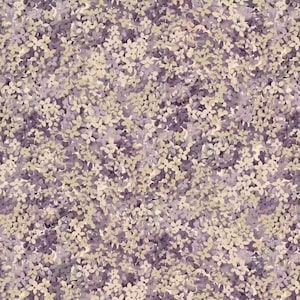 Könnte beinhalten: Ein dichtes Blumenmuster mit kleinen, geclusterten Blüten in Lavendel-, Lila- und Cremetönen. Das Design erzeugt einen strukturierten Effekt, ideal für Textilien oder Tapeten.
