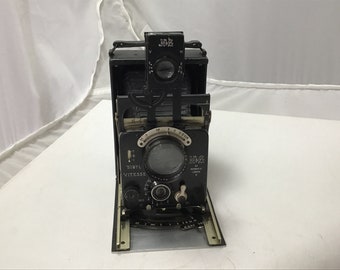 A Newman & Guardia Baby Sibyl Roll Film Folding Camera (#0422) on Jan
