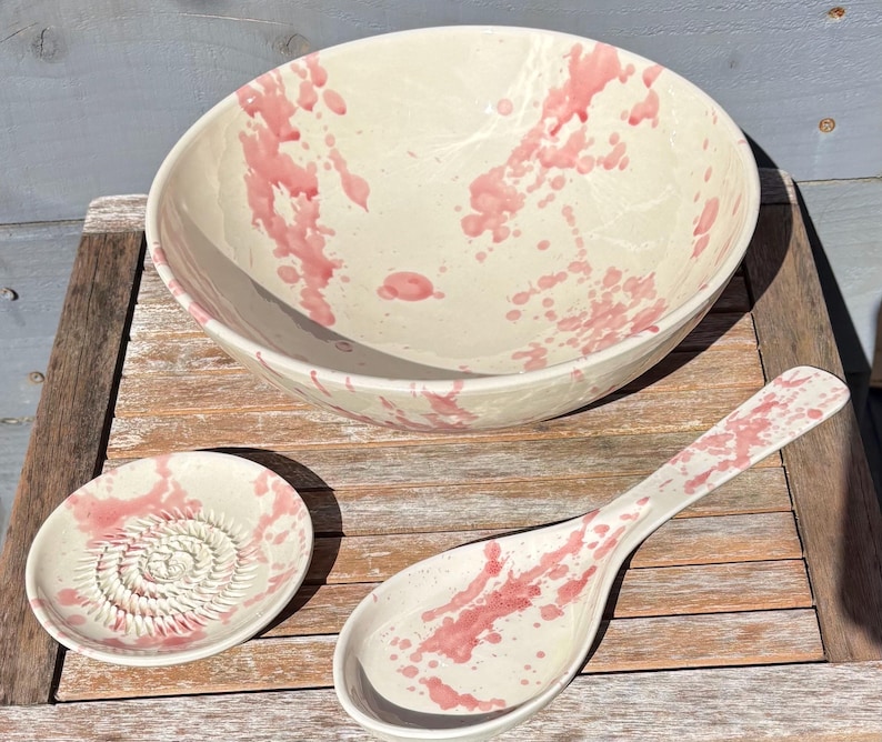 Large Spanish pink and white splatter salad bowl Fruit bowl, large handpainted serving bowl image 11