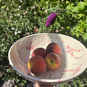 Large Spanish pink and white splatter salad bowl Fruit bowl, large handpainted serving bowl image 2