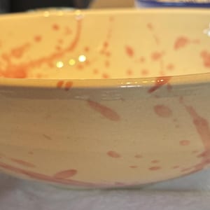 Large Spanish pink and white splatter salad bowl Fruit bowl, large handpainted serving bowl image 6