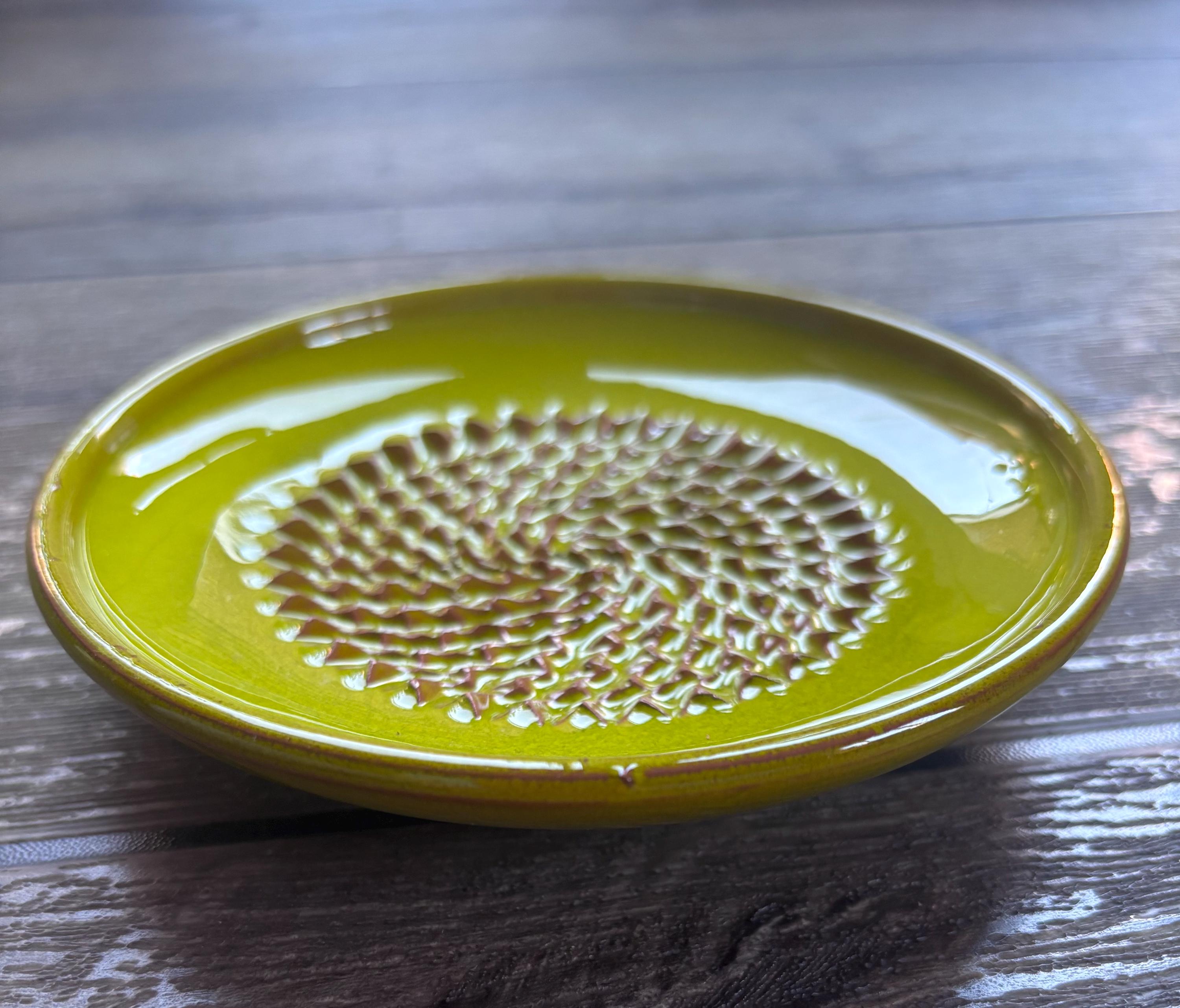 Pottery Rasps Spanish Pottery Garlic Rasp, Ginger Grater Lime Green Ceramic Plate ...