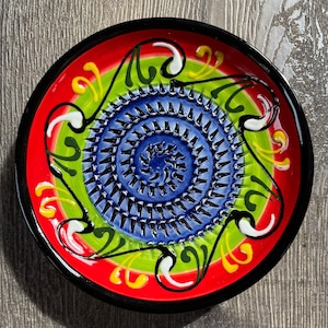 Rallador de ajos de cerámica española, plato rallador de jengibre de cerámica en una variedad de colores y diseños. Blue, Green & Red