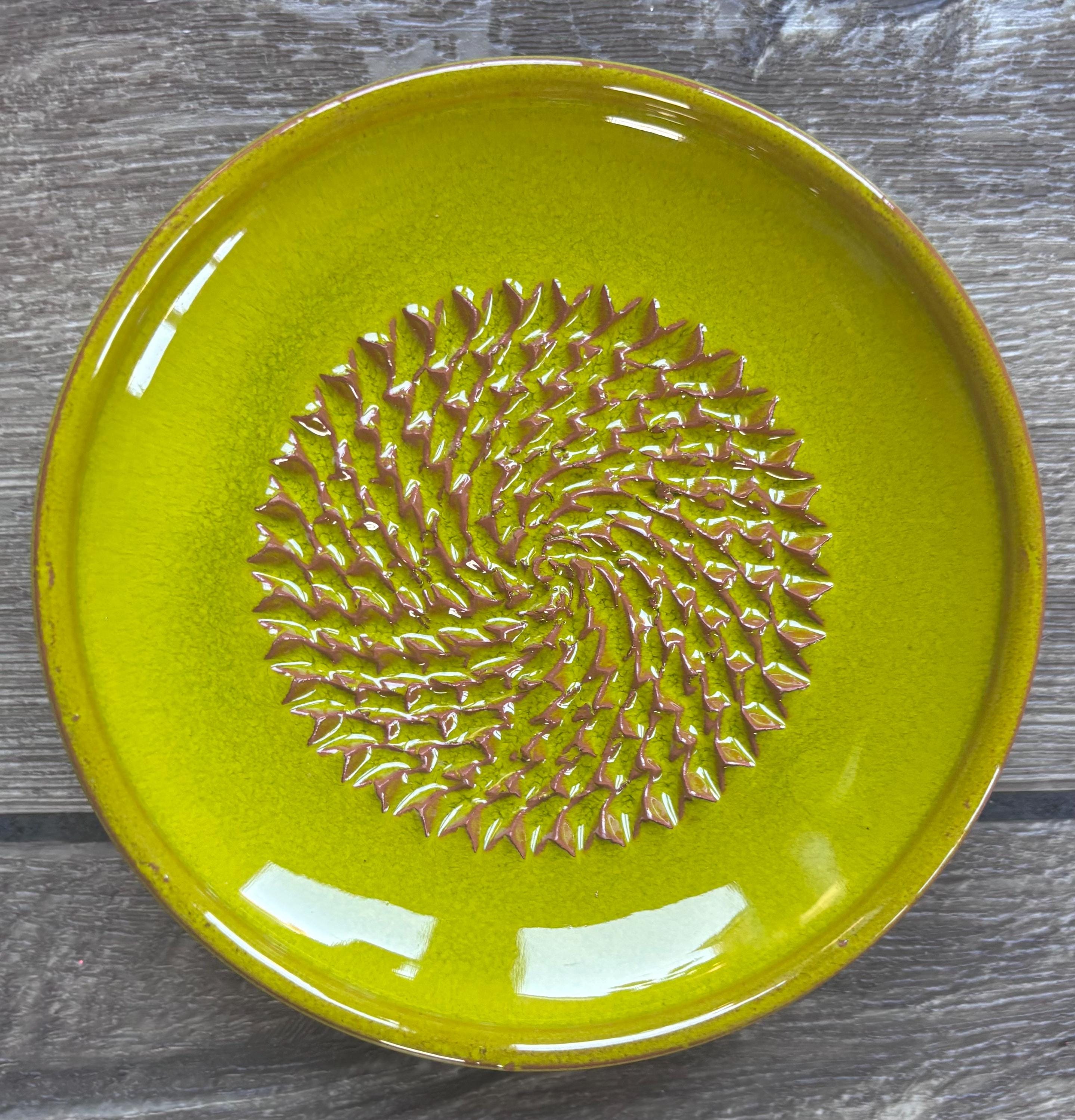 Pottery Rasps Spanish Pottery Garlic Rasp, Ginger Grater Lime Green Ceramic Plate ...