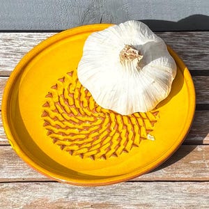 Spanish Garlic Grater Plate - Yellow Ceramic Ginger Shredder, 12cm Hand Painted Rasp, Mediterranean Kitchen Gift, Artisan Herb Zester