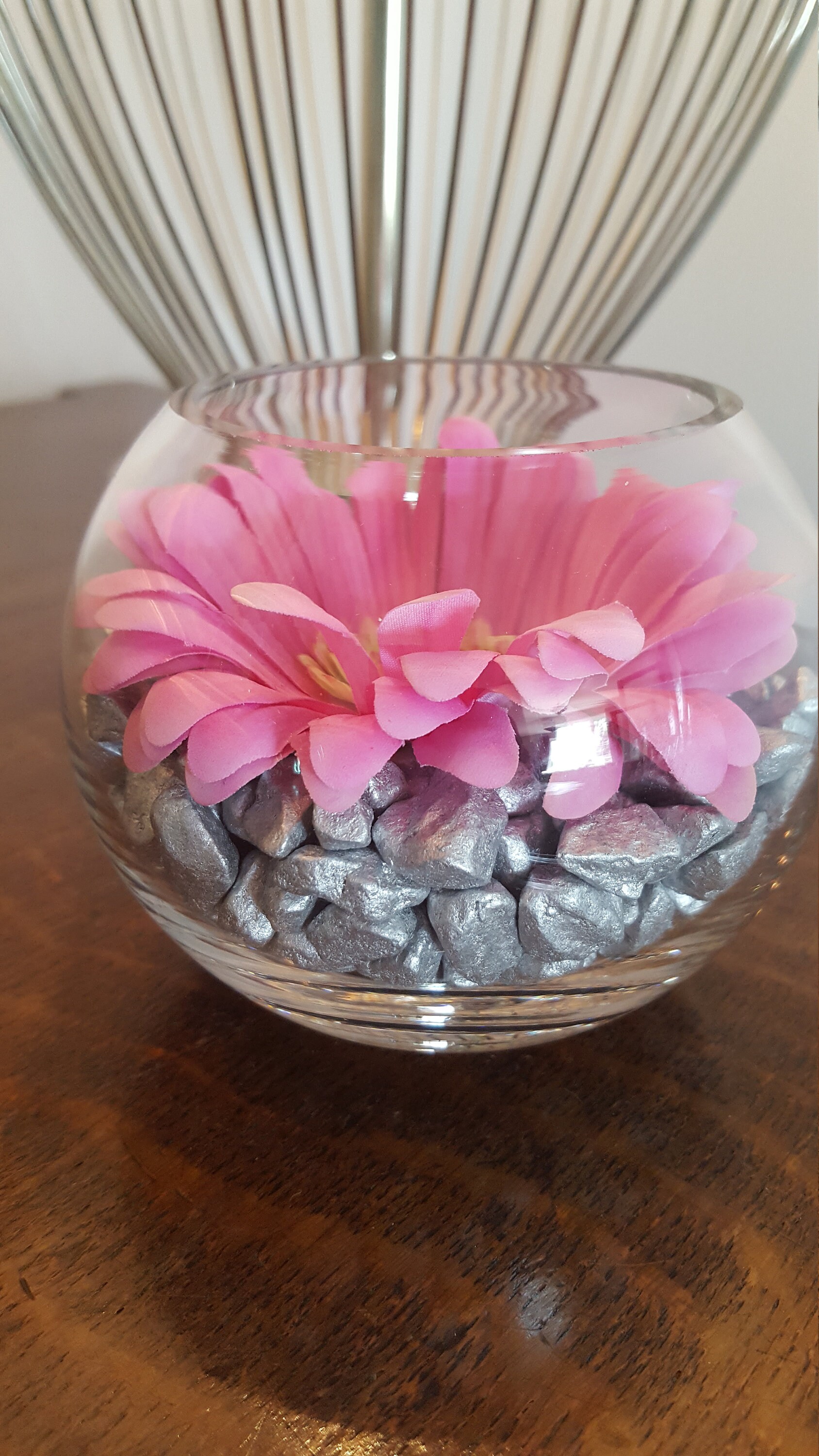 Pink Gerbera Flower Arrangement: Silver Stones in Glass Bowl Vase - Etsy  Israel, image size:1688x3000