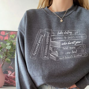 Bluza Book Tropes, Czytelnik romansów, Prezent dla miłośnika książek, Sweter książkowy, Bluza Smut, Sweter Spicy Books, Książka fantasy zdjęcie 6