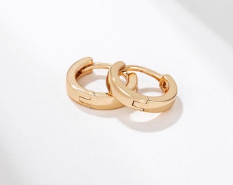 18ct Gold Filled Simple Hinged Baby's 9mm Huggie Hoop Earrings