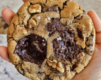 Vegan Chocolate Chip Cookies Bakery Style Gift Box | Vegan Vegetarian Gifting Birthday Celebrations Treats