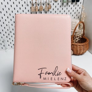 Personalisierter Organizer für Reiseunterlagen FAMILIE rosa | Familienorganizer | U-Heft | Dokumente | Impfpass | Geschenk Weihnachten