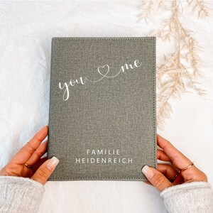 Premium Stammbuch You & Me (personalisiert) klassisches Format  | Familienbuch | Geschenk zur Hochzeit | Heiratsurkunde | Geburtsurkunde