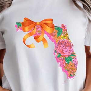 Florida PNG Zustand PNG Kokette FL Tshirt-Design Preppy Bogen png Südliche Mädchen Sublimation Küsten Png Floral Pink Zustand Hemd Bogen Girly T-Shirt
