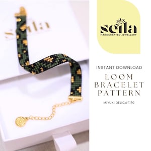 Pode incluir: Um padrão de pulseira de tear com um design de estampa de leopardo repetitivo em contas verde-oliva, pretas e douradas metálicas. O texto diz Seila Handcrafted Jewellery, Instant Download, Loom Bracelet Pattern e Miyuki Delica 11/0.