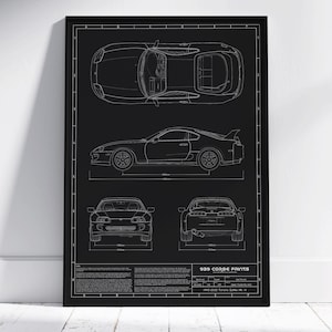 Pode incluir: Impressão artística de planta emoldurada em preto de um Toyota Supra MK IV. A impressão apresenta vistas superior, lateral, frontal e traseira do carro em arte de linha branca. A parte inferior da impressão inclui texto com especificações e o título "939 CORBE PARTS."