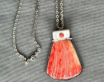Necklace with hallmarked 950 silver pendant, Spiny, Navajo.