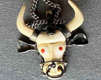 Navajo Pendant , Silver Necklace , Cow , Vintage , Design ,