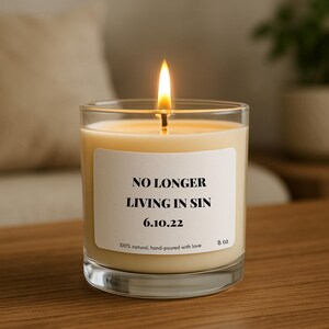 Nicht länger leben in Sünde Sojakerze, individuelles Hochzeitsgeschenk, lustiges Geschenk zum Jahrestag, personalisiertes Hochzeitsgeschenk für Mann, Hochzeitsdatum