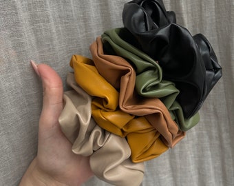 Vegane Leder Scrunchie | Haargummi | Trend | Accessories | Geschenk | Outfit | Fashion