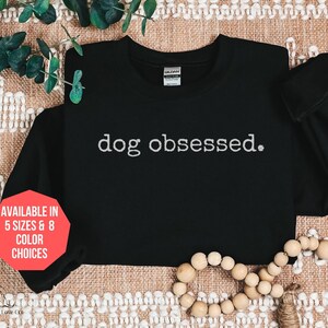 Dog Mom Sweatshirt, Dog Mama Sweatshirt, Dog mom sweater, Dog mom crewneck, Mommy sweatshirt, Dog owner gift,Dog lover shirt,funny dog shirt