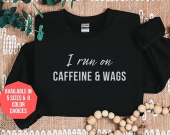 Regalo de peluquero de perros, sudadera de café, regalo de mamá de perro, regalo de veterinario, camisa de mamá de perro, regalo de mamá de perro, regalos para los amantes de los perros, camisa de papá perro
