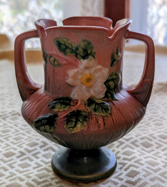 Roseville Pottery White Double Rose Vase 146-6